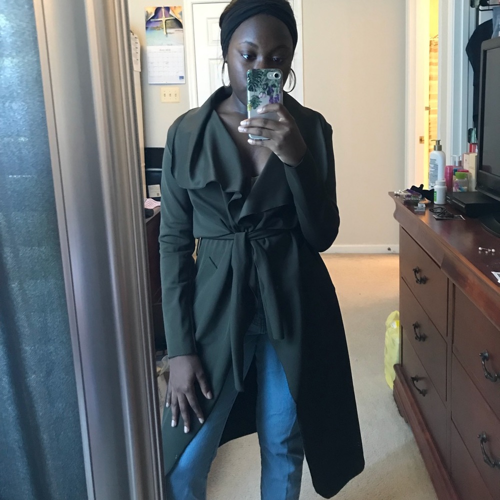 Olive green trench coat 🐊